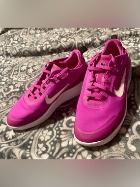 Nike Women's Amixa Running Shoes- Pink Athletic Sneakers with White Swoosh